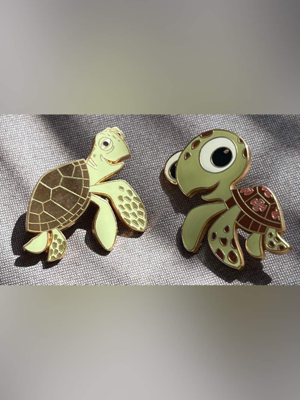 2007 Disney Official Pin Trading Lot of 2 Finding Nemo Squirt & Crush Set